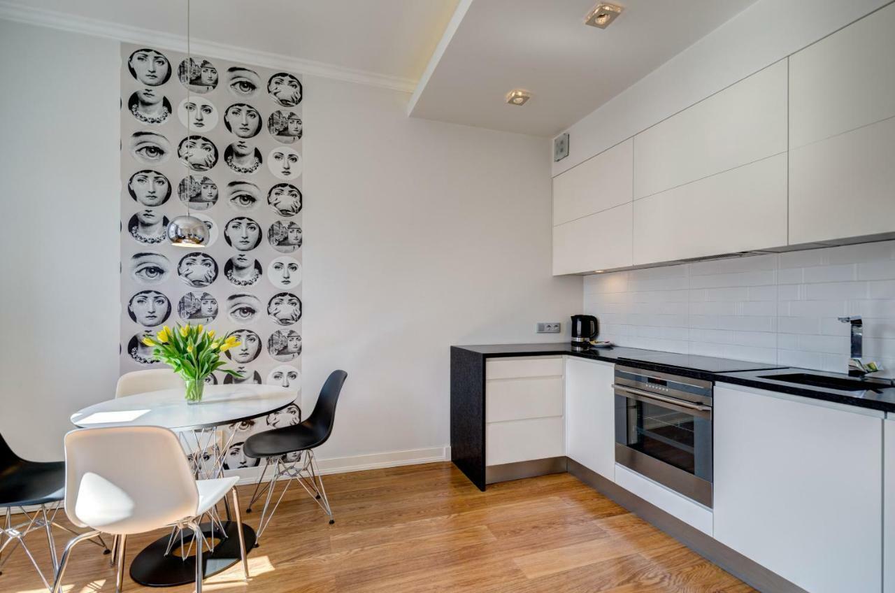 Stylish Apartment In Heart Of Oldtown グダニスク エクステリア 写真