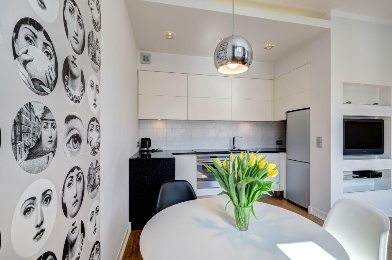 Stylish Apartment In Heart Of Oldtown グダニスク エクステリア 写真